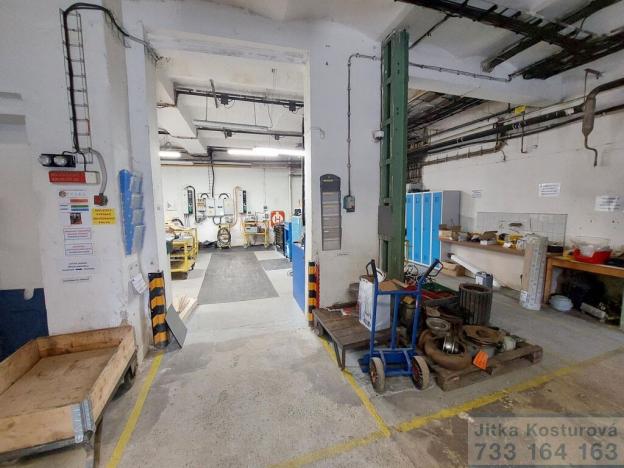 Pronájem výrobních prostor, Krnov - Pod Bezručovým vrchem, Hlubčická, 533 m2