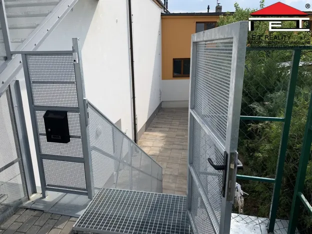 Prodej bytu 3+1, Praha - Lochkov, Cementářská, 88 m2