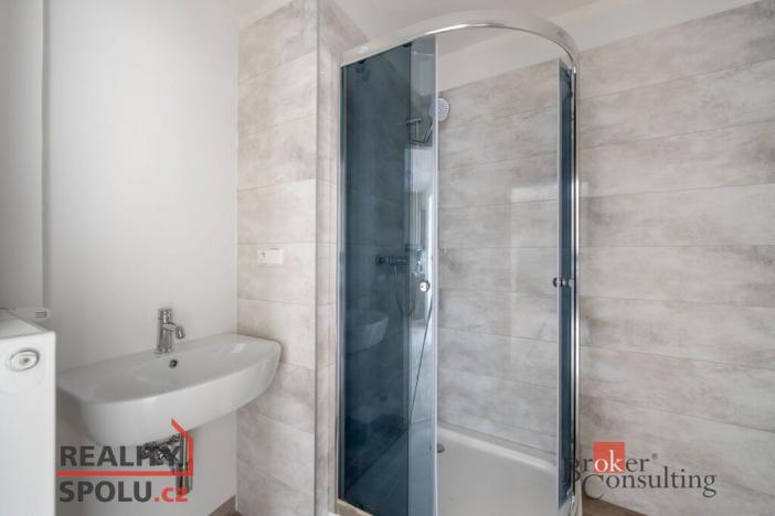 Pronájem bytu 3+1, Praha - Vršovice, Petrohradská, 70 m2