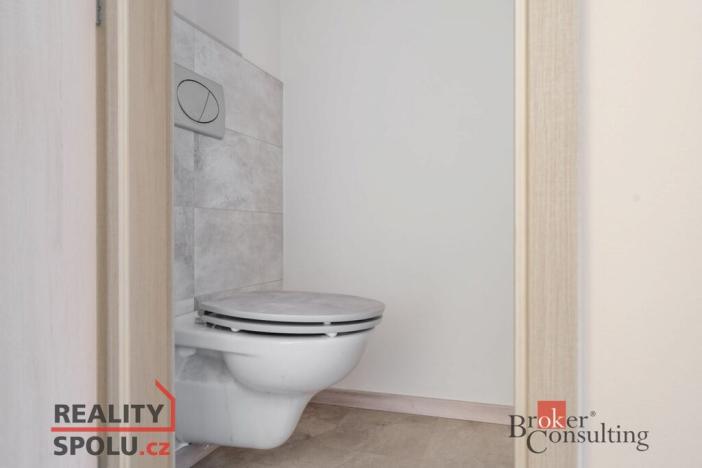 Pronájem bytu 3+1, Praha - Vršovice, Petrohradská, 70 m2