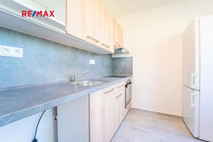 Pronájem bytu 2+1, Kolín, Družstevní, 55 m2