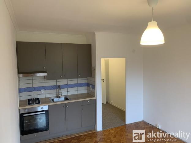 Pronájem bytu 1+kk, Praha - Braník, Vavřenova, 27 m2