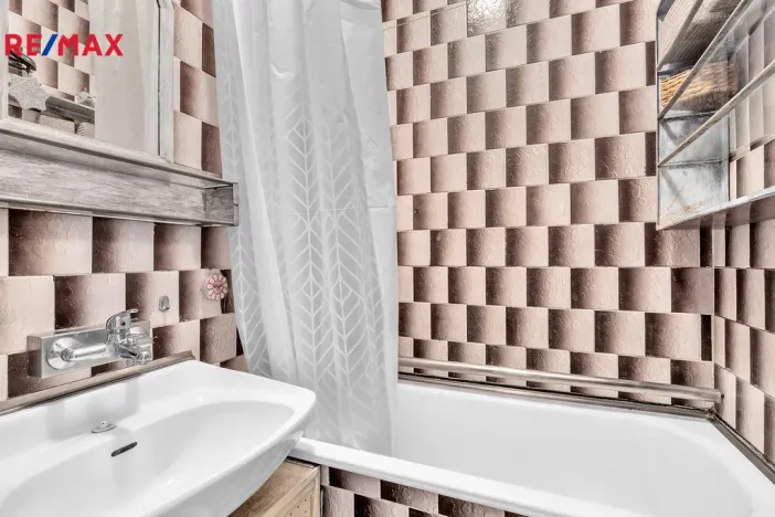 Prodej bytu 2+1, Hradec Králové - Plácky, U Fotochemy, 51 m2