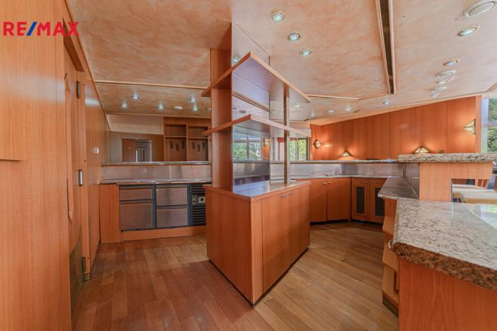 Prodej ubytování, Havířov - Šumbark, U Nádraží, 595 m2