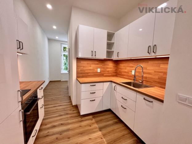 Pronájem bytu 1+1, Praha - Nové Město, Lublaňská, 40 m2