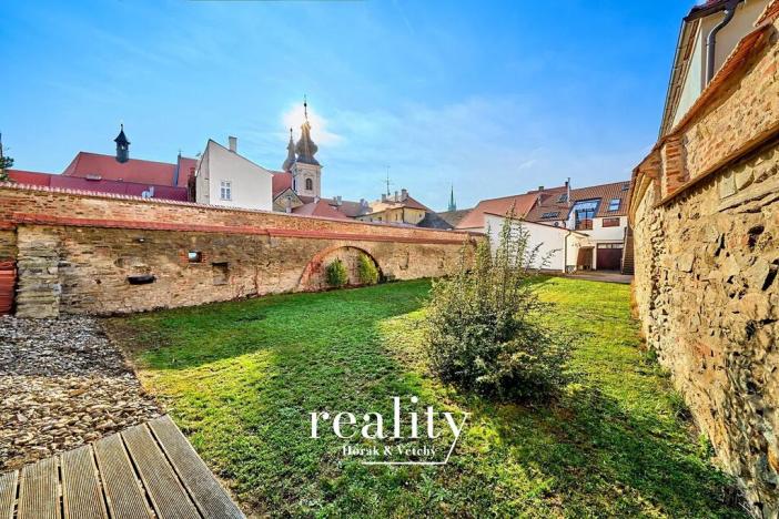 Pronájem obchodního prostoru, Znojmo, Horní Česká, 168 m2