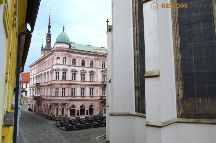 Pronájem obchodního prostoru, Olomouc, Opletalova, 85 m2