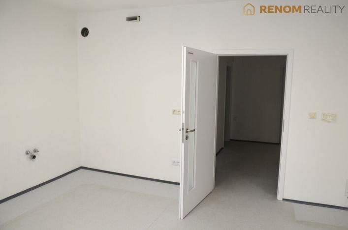 Pronájem obchodního prostoru, Olomouc, Opletalova, 85 m2