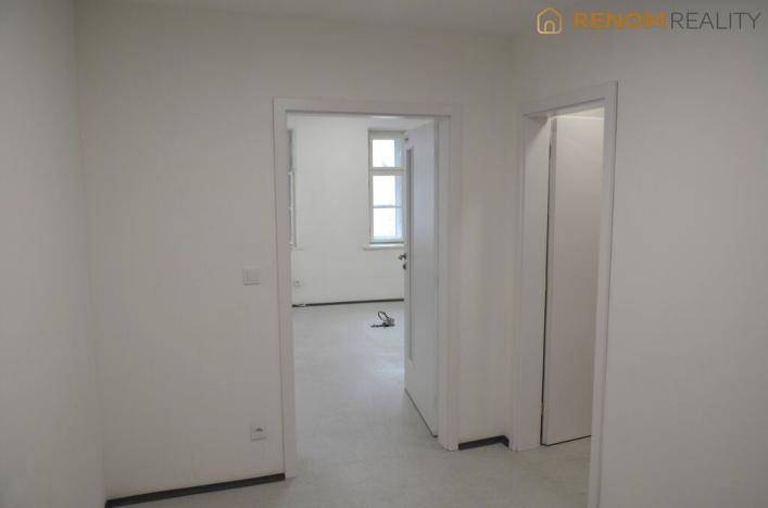 Pronájem obchodního prostoru, Olomouc, Opletalova, 85 m2