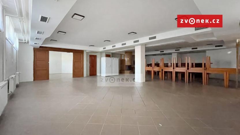 Pronájem restaurace, Zlín - Malenovice, V Úvozu, 239 m2