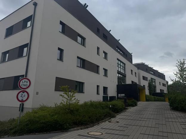 Pronájem bytu 2+kk, Praha - Ruzyně, Stochovská, 52 m2