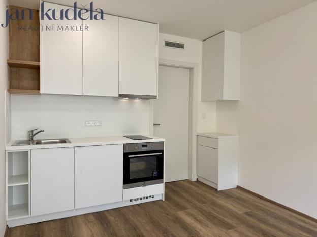 Pronájem bytu 1+kk, Brno, Bystrcká, 26 m2