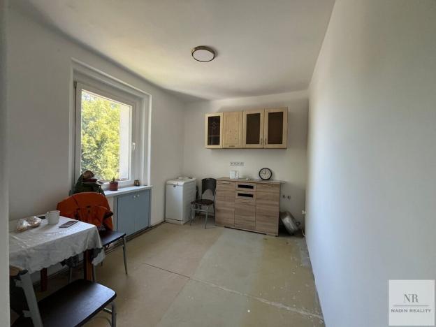 Prodej bytu 2+1, Karlovy Vary, Nejdecká, 61 m2