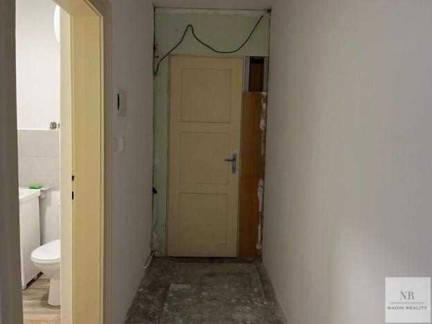 Prodej bytu 2+1, Karlovy Vary, Nejdecká, 61 m2
