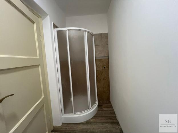 Prodej bytu 2+1, Karlovy Vary, Nejdecká, 61 m2