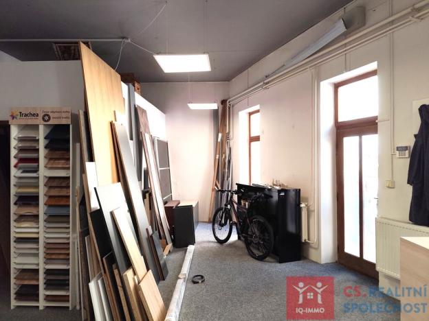 Pronájem obchodního prostoru, Znojmo, Vídeňská třída, 98 m2