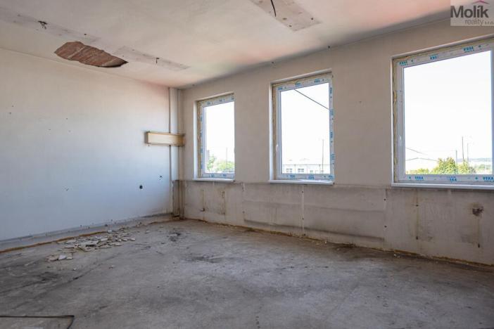 Prodej skladu, Most - Čepirohy, 6000 m2