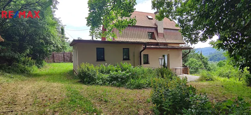 Prodej rodinného domu, Karlovice, 208 m2