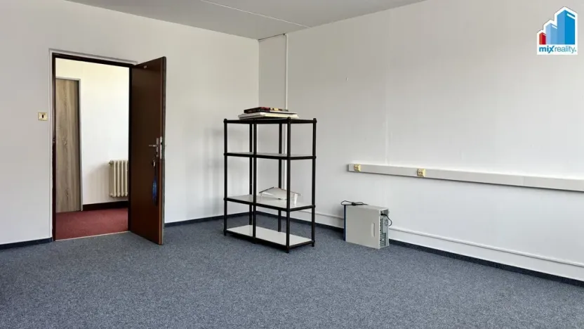 Pronájem kanceláře, Plzeň - Východní Předměstí, Modřínová, 27 m2