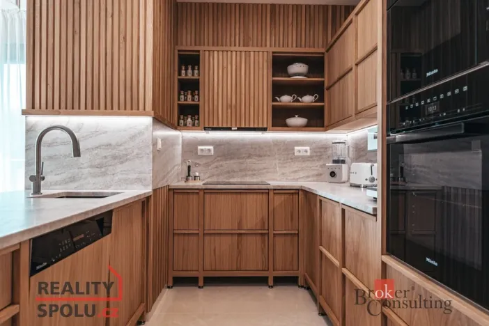 Prodej bytu 3+kk, Plzeň - Doudlevce, Heyrovského, 158 m2