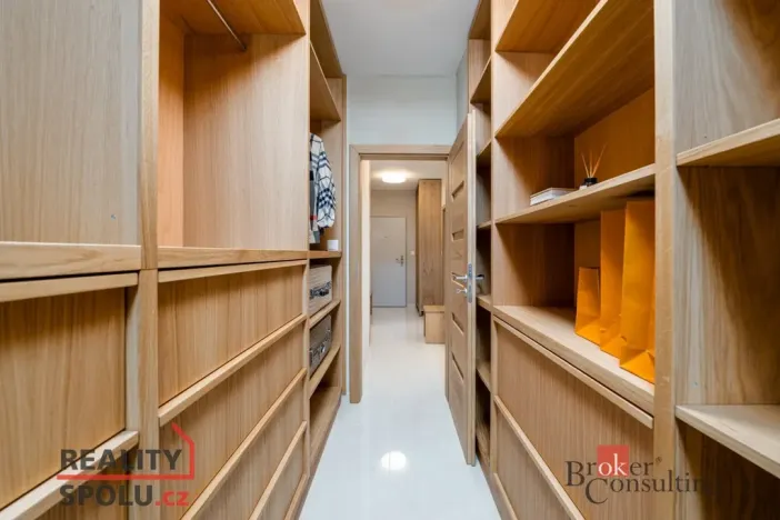 Prodej bytu 3+kk, Plzeň - Doudlevce, Heyrovského, 158 m2