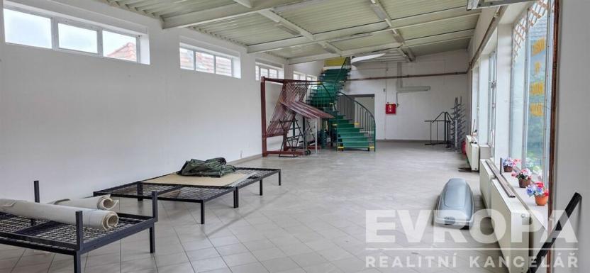 Pronájem komerční nemovitosti, Kolín - Štítary, Na Návsi, 425 m2