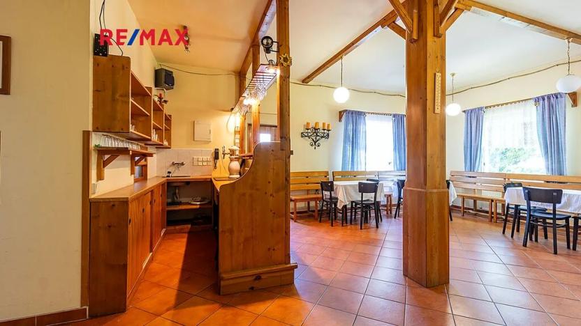 Prodej vícegeneračního domu, Doksy, 611 m2