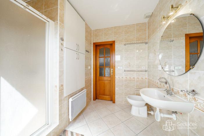 Prodej bytu 3+1, Karlovy Vary - Tašovice, 132 m2