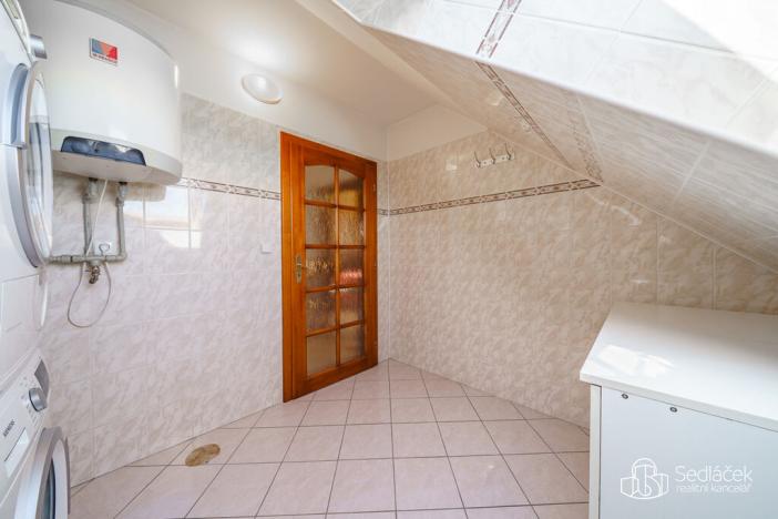 Prodej bytu 3+1, Karlovy Vary - Tašovice, 132 m2