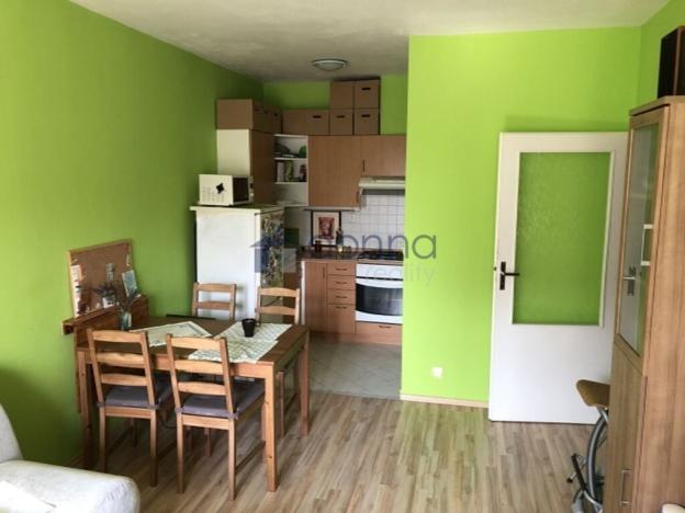 Pronájem bytu 2+kk, Praha, Pelušková, 40 m2