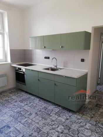 Pronájem bytu 2+1, Opava, Kasárenská, 46 m2