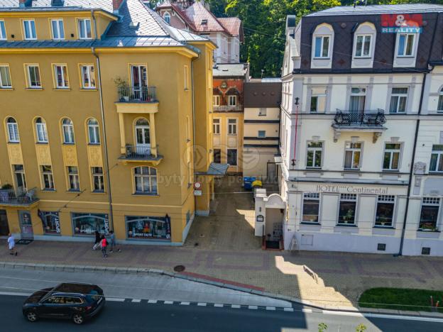 Pronájem obchodního prostoru, Mariánské Lázně, Hlavní třída, 76 m2