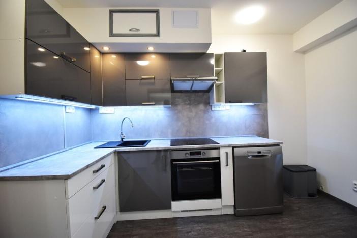 Pronájem bytu 2+1, Plzeň, Zábělská, 56 m2