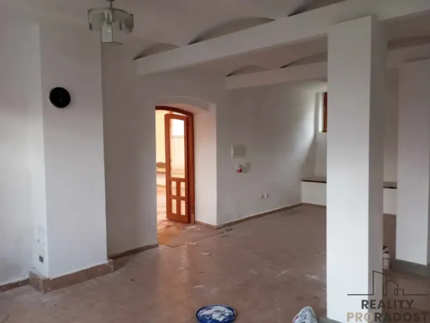Pronájem skladu, Slaný, Pražská, 100 m2