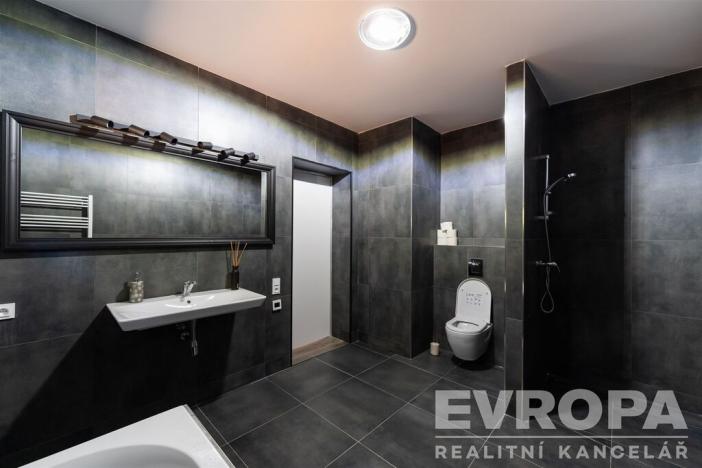 Prodej rodinného domu, Bystřice - Líšno, Líšno, 230 m2