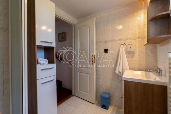 Prodej rodinného domu, Praha, Poděbradova, 206 m2