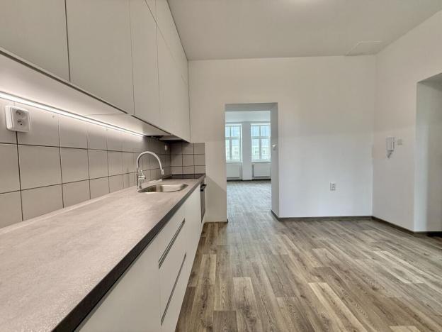 Pronájem bytu 2+kk, Opava - Předměstí, Hviezdoslavova, 55 m2