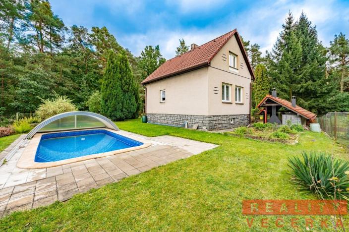 Prodej rodinného domu, Kozárovice, 180 m2