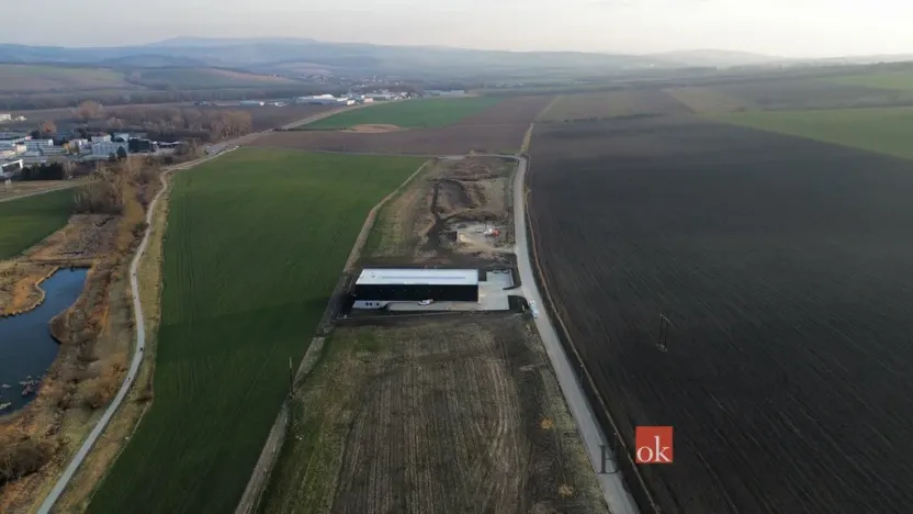 Prodej komerčního pozemku, Uherský Brod, Škrlovec, 10000 m2