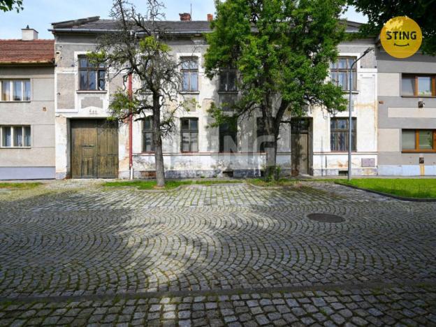 Prodej rodinného domu, Němčice nad Hanou, Komenského nám., 420 m2