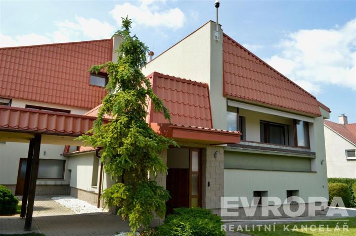 Prodej komerční nemovitosti, Uhlířské Janovice, Kolínská, 495 m2