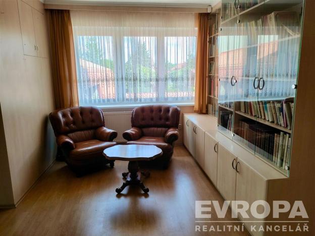 Prodej komerční nemovitosti, Uhlířské Janovice, Kolínská, 495 m2