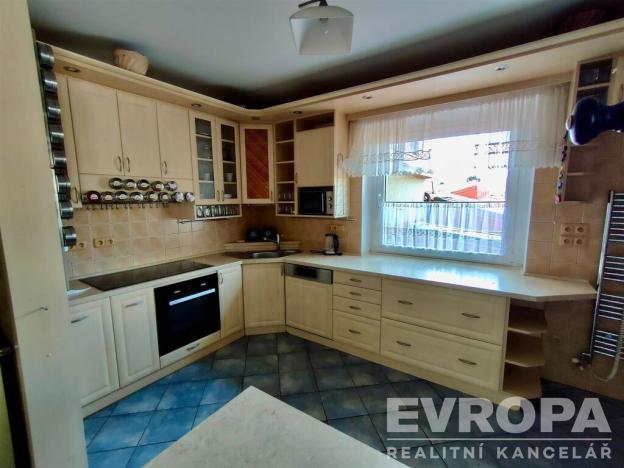 Prodej komerční nemovitosti, Uhlířské Janovice, Kolínská, 495 m2