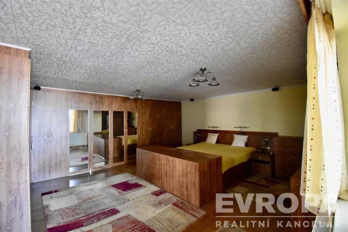 Prodej komerční nemovitosti, Uhlířské Janovice, Kolínská, 495 m2