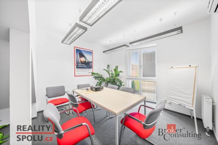 Pronájem kanceláře, Plzeň - Jižní Předměstí, Radobyčická, 236 m2