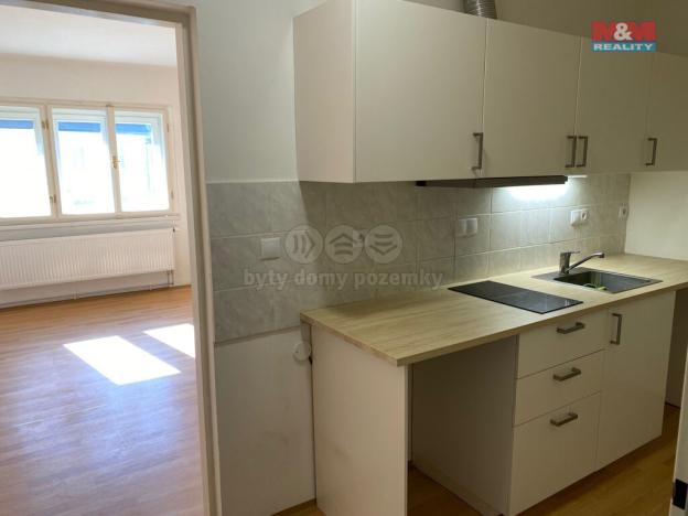 Prodej rodinného domu, Liběchov, nám. V. Levého, 1120 m2