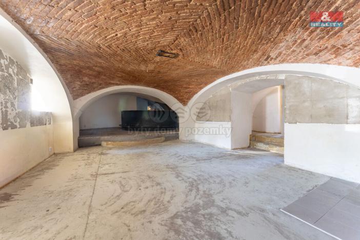 Prodej rodinného domu, Liběchov, nám. V. Levého, 1120 m2