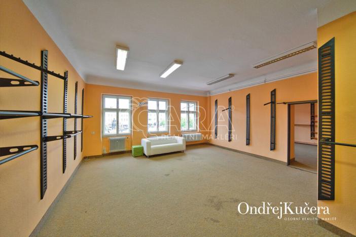 Prodej činžovního domu, Trutnov - Vnitřní Město, Krakonošovo náměstí, 857 m2