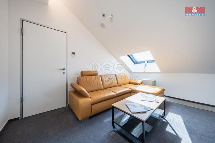 Pronájem kanceláře, Praha - Nové Město, náměstí Republiky, 194 m2