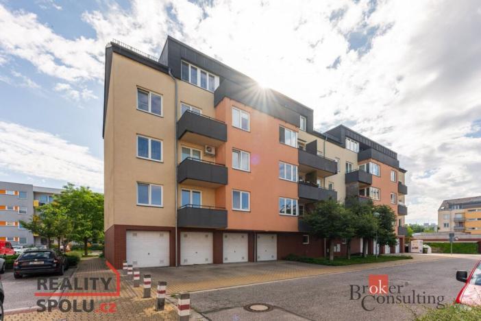 Pronájem bytu 3+kk, Hradec Králové - Třebeš, Ve Stromovce, 68 m2